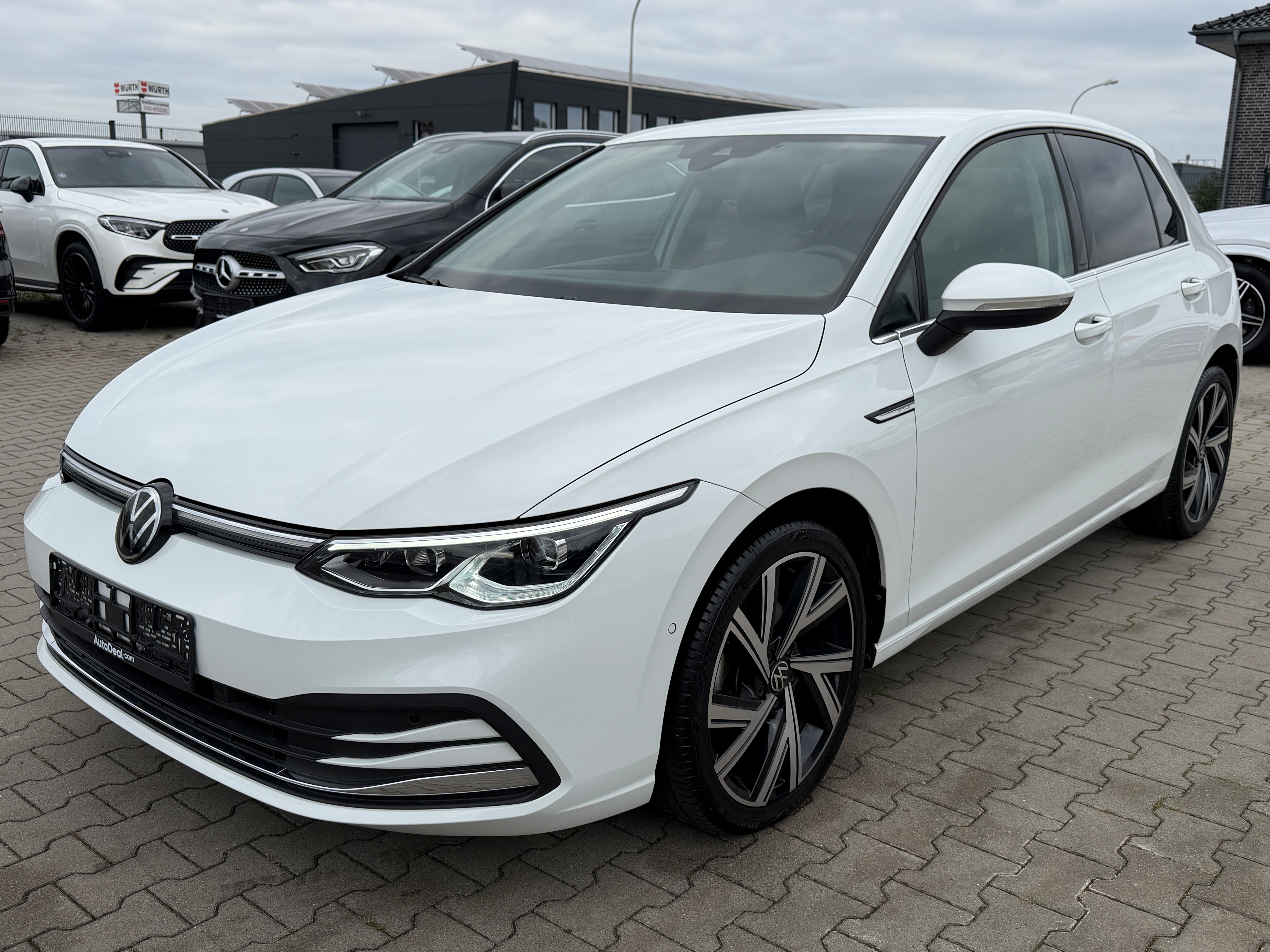 Volkswagen Golf 1.5 eTSI Style - Petrol - Automatic - 130 hp - 132.994 km
