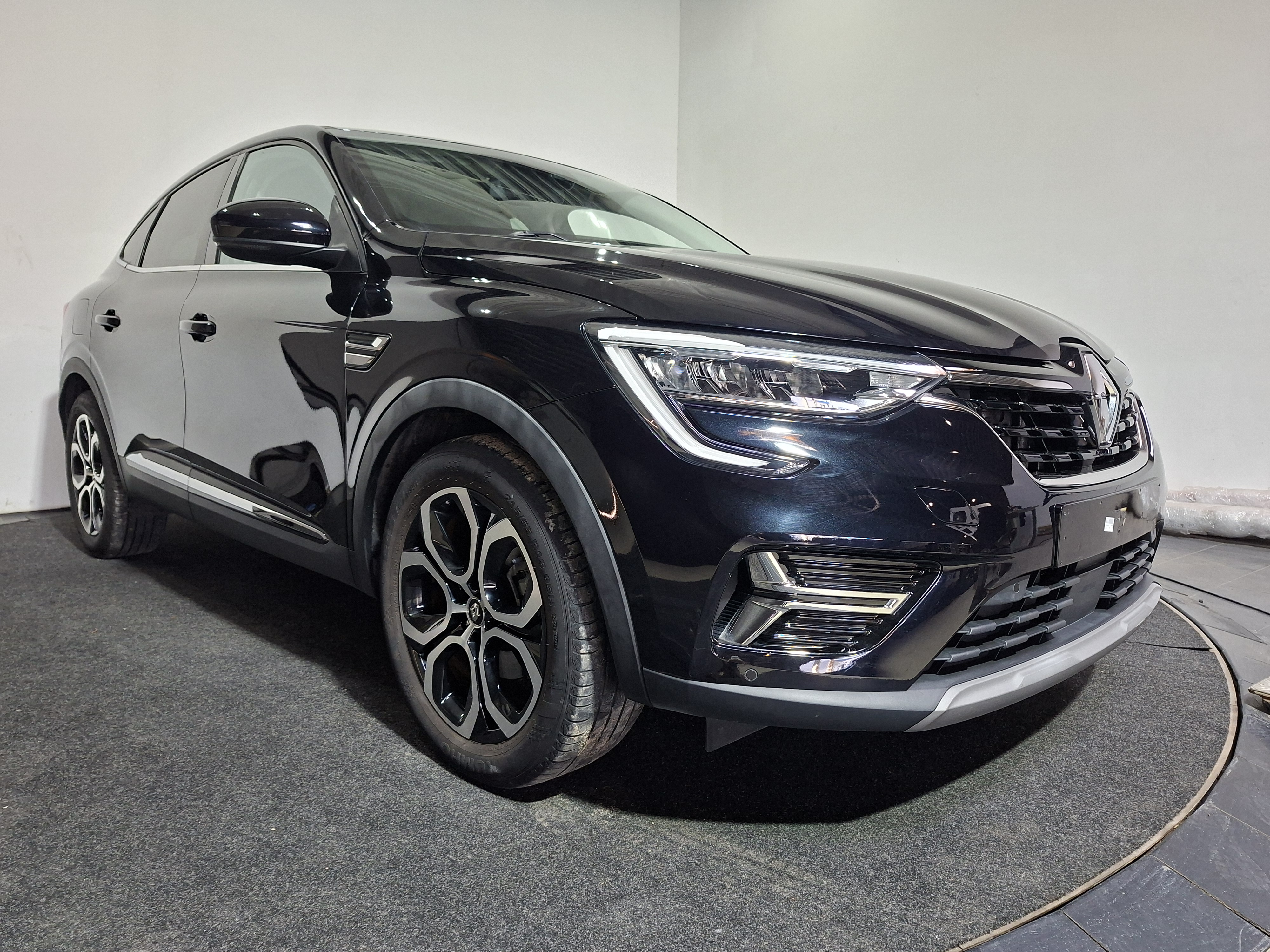 Renault Arkana 1.6i Techno - Hybrid - Automatic - 94 hp - 57.179 km