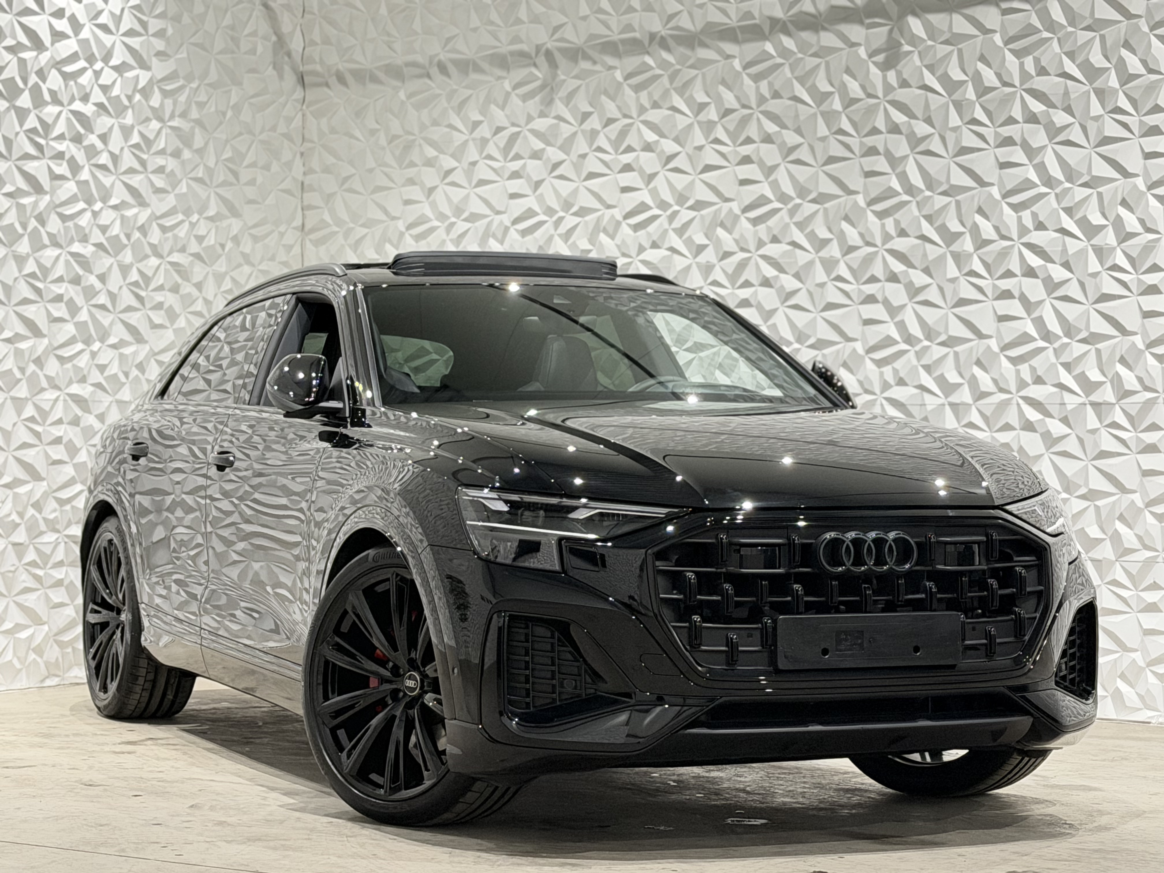 Audi Q8 50 TDI S Line - Quattro - Diesel - Automatic - 286 hp - 19.858 km