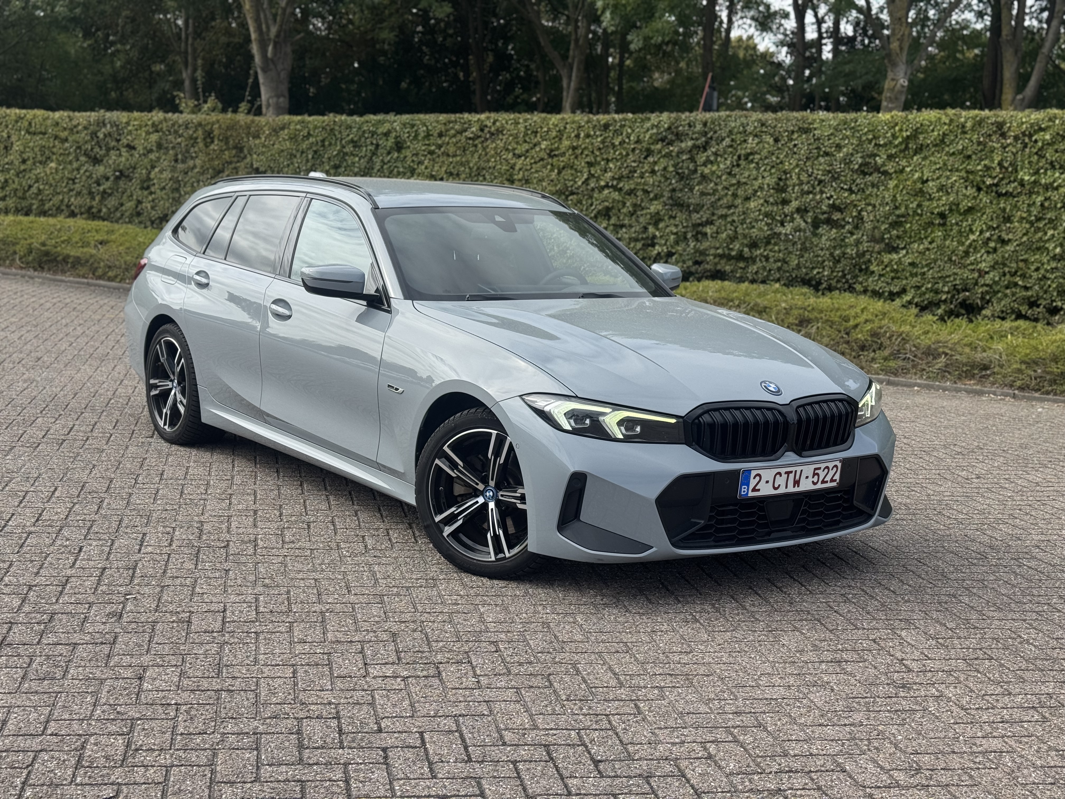 BMW 3 Series Touring 330e M Sport - Hybrid - Automatic - 184 hp - 195.123 km