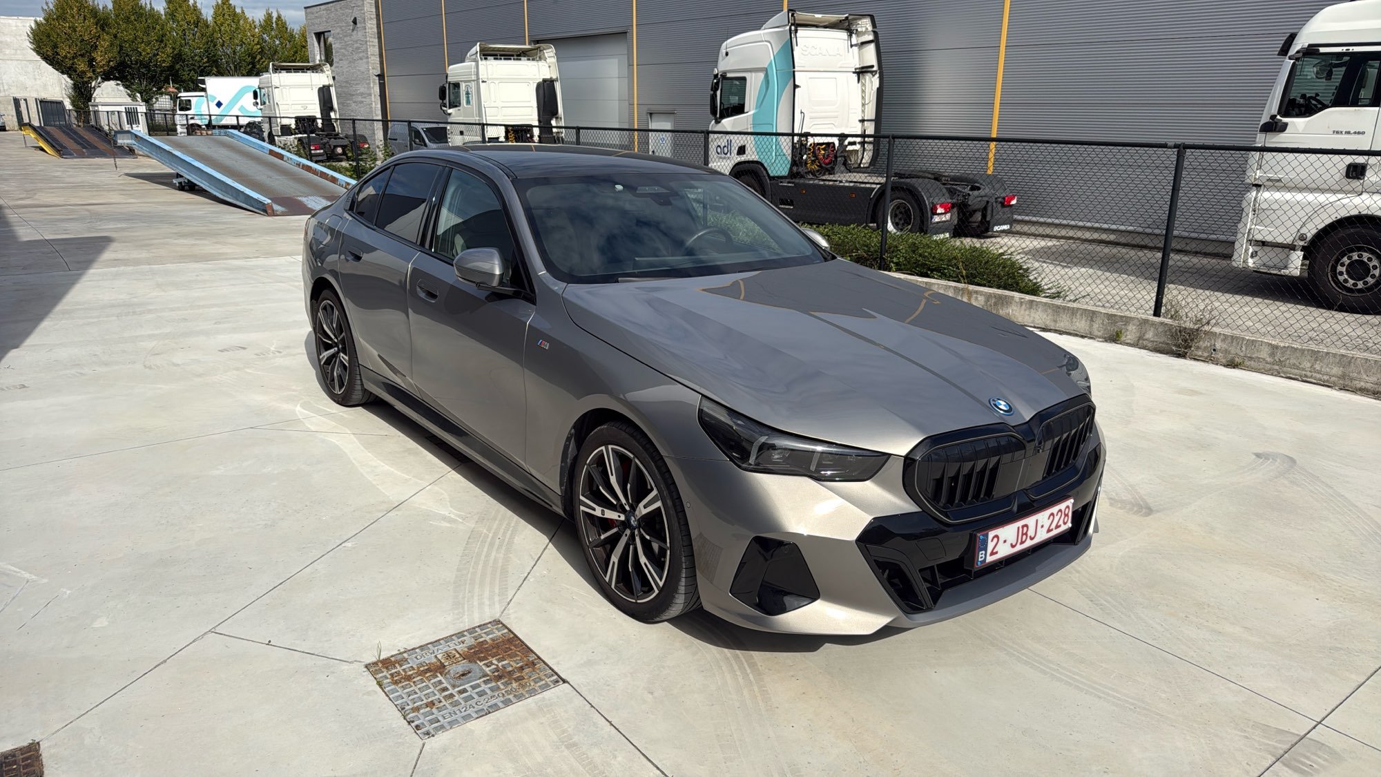 BMW 5 Series 550e High Executive M sport - xDrive - Hybrid - Automatic - 312 hp - 40.142 km