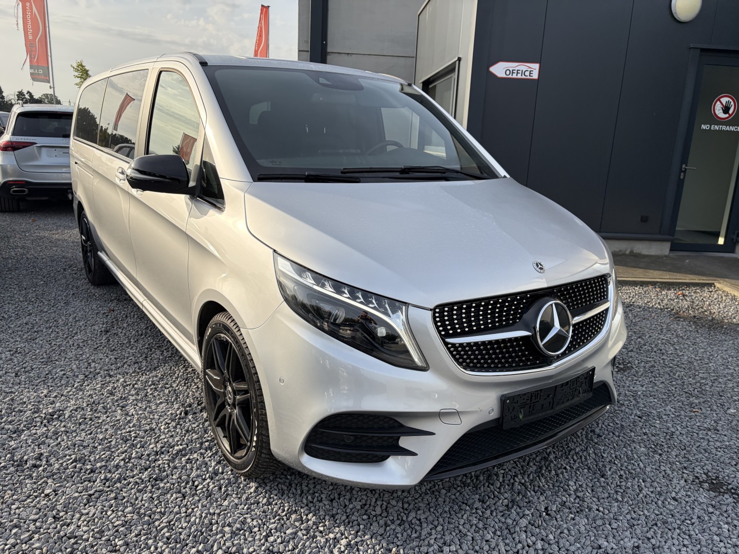 Mercedes-Benz V L3 300d Avantgarde - Diesel - Automatic - 236 hp - 51.600 km