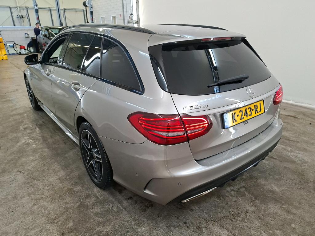 Mercedes-Benz C Break 300e Business Solution AMG - Hybrid - Automatic - 211 hp - 154.199 km