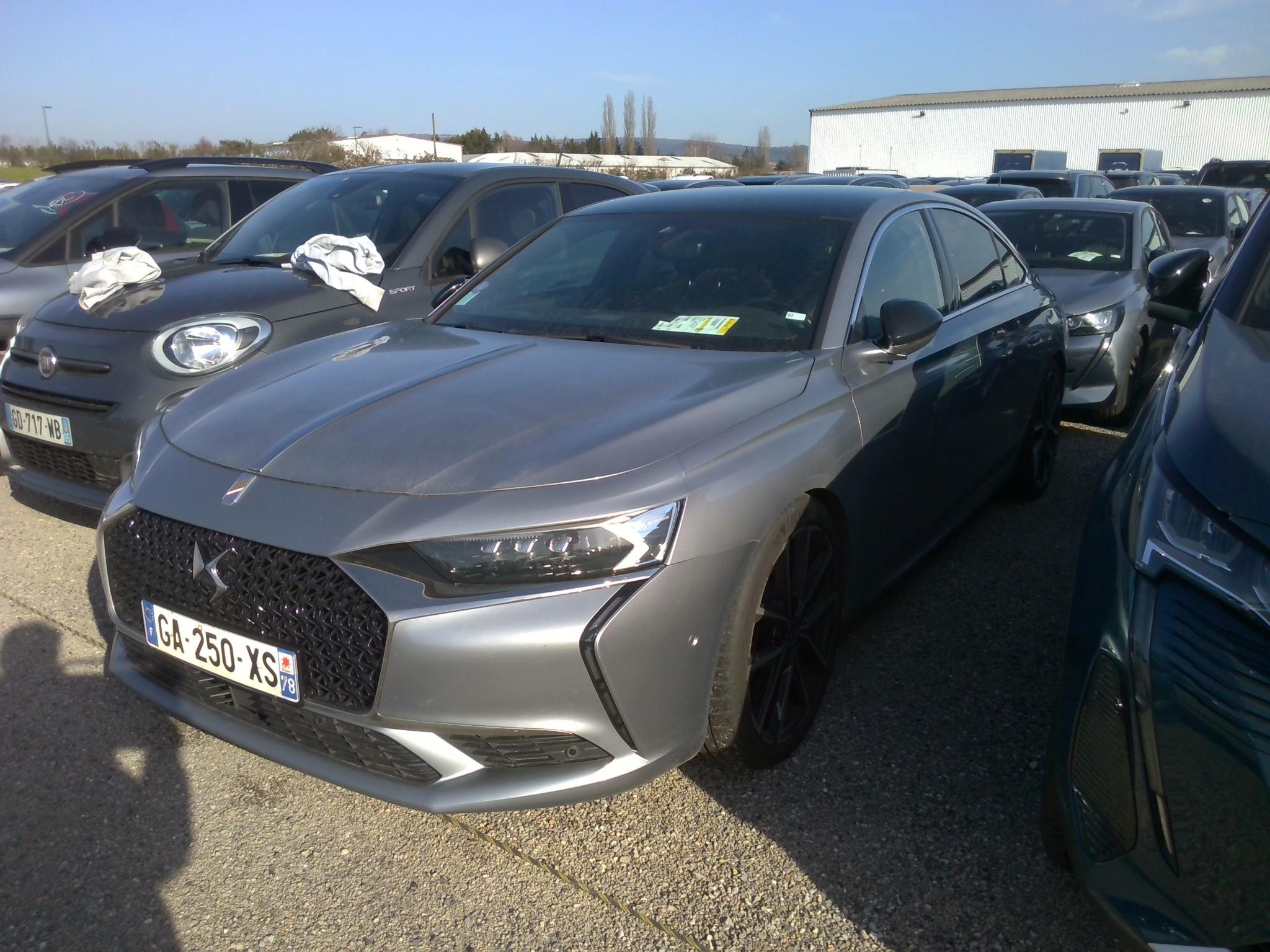 DS DS9 1.6 E-TENSE Rivoli - Hybrid - Automatic - 360 hp - 51.824 km