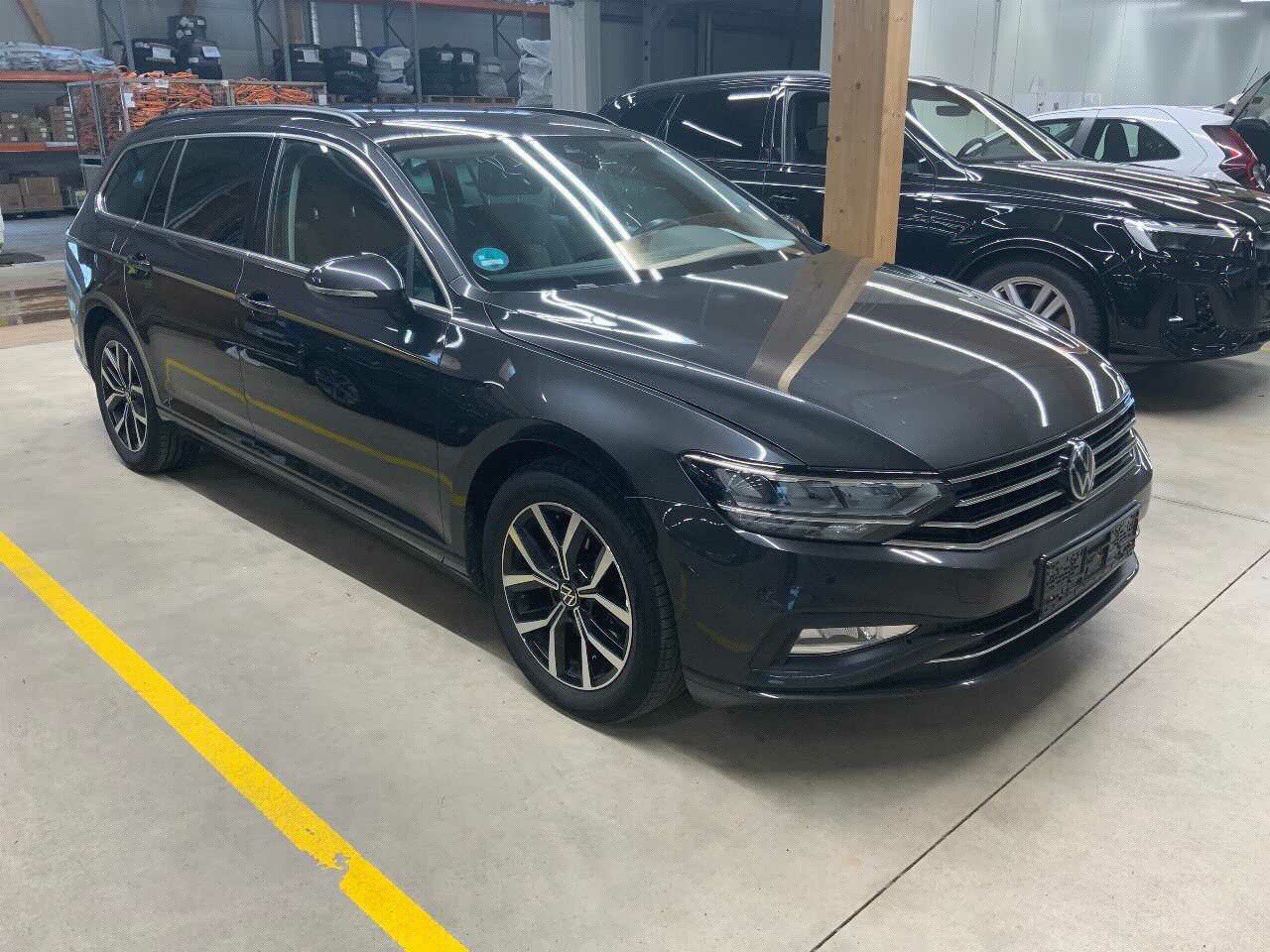 Volkswagen Passat Variant 2.0 TDI Business - Diesel - Automatic - 149 hp - 160.371 km