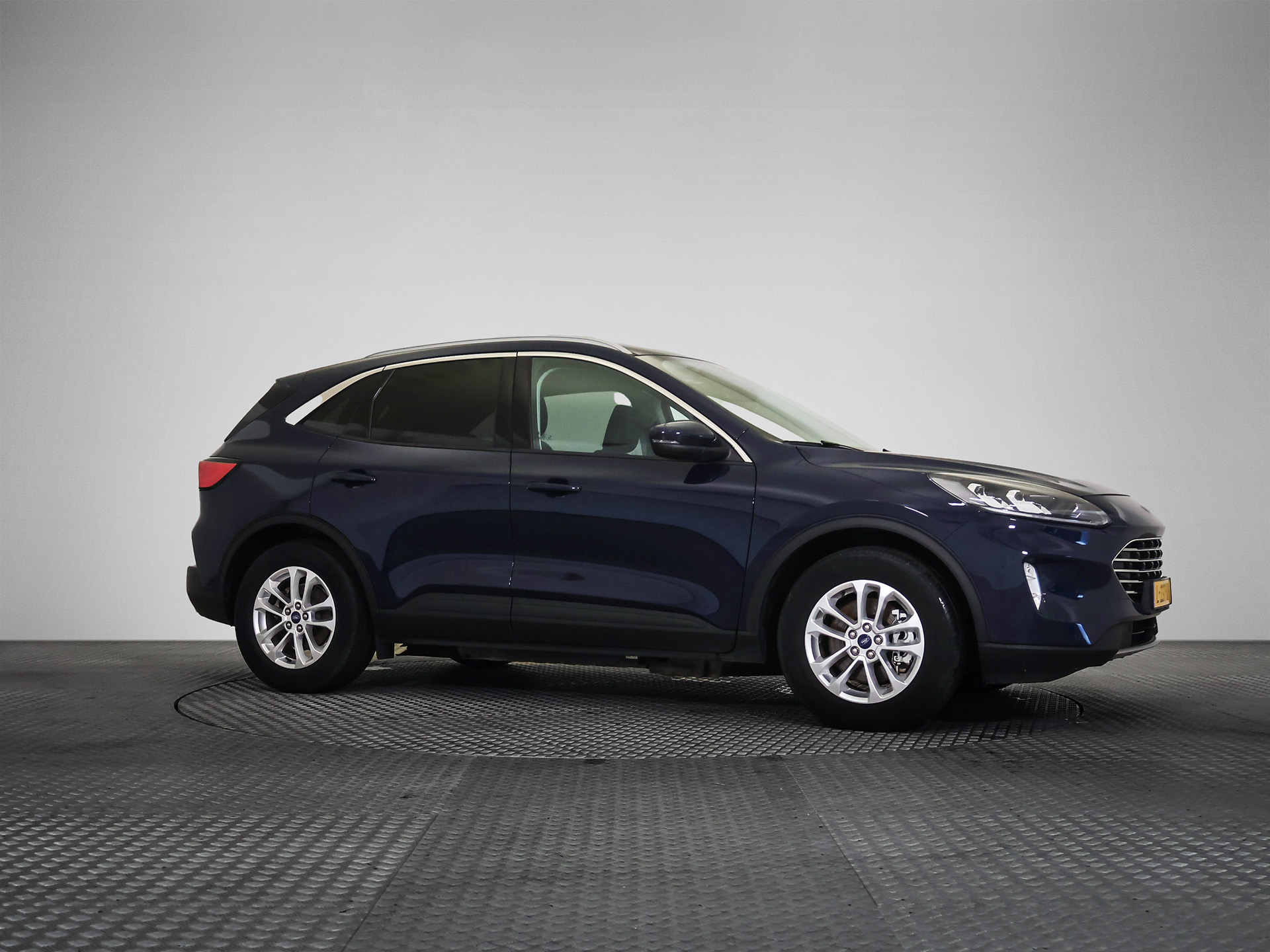 Ford Kuga 2.5 Titanium X - Hybrid - Automatic - 152 hp - 66.273 km