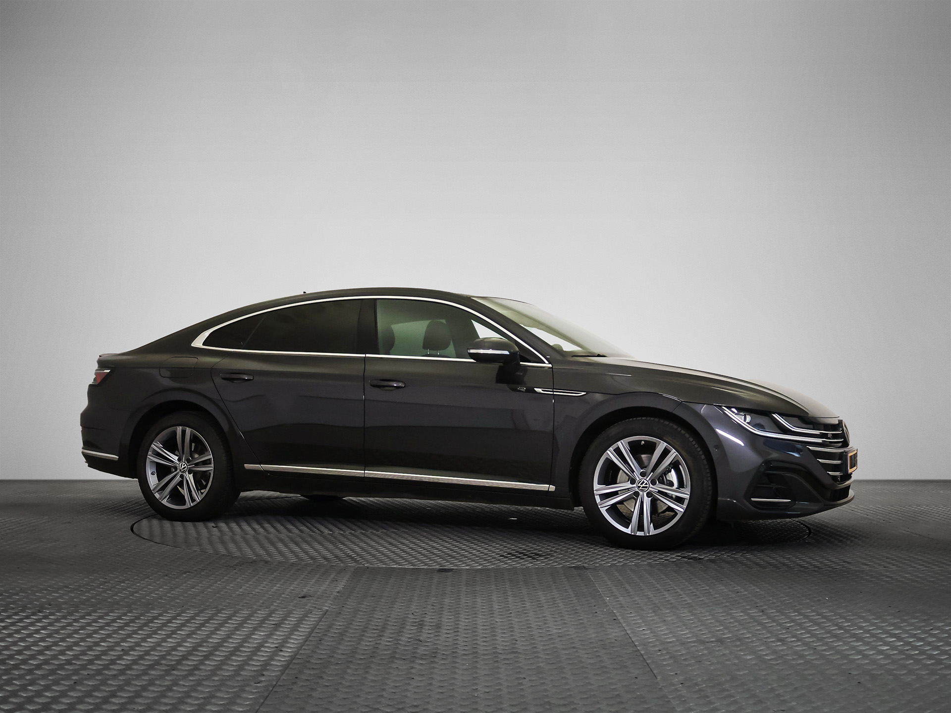 Volkswagen Arteon 1.4 R-Line - Hybrid - Automatic - 156 hp - 46.877 km