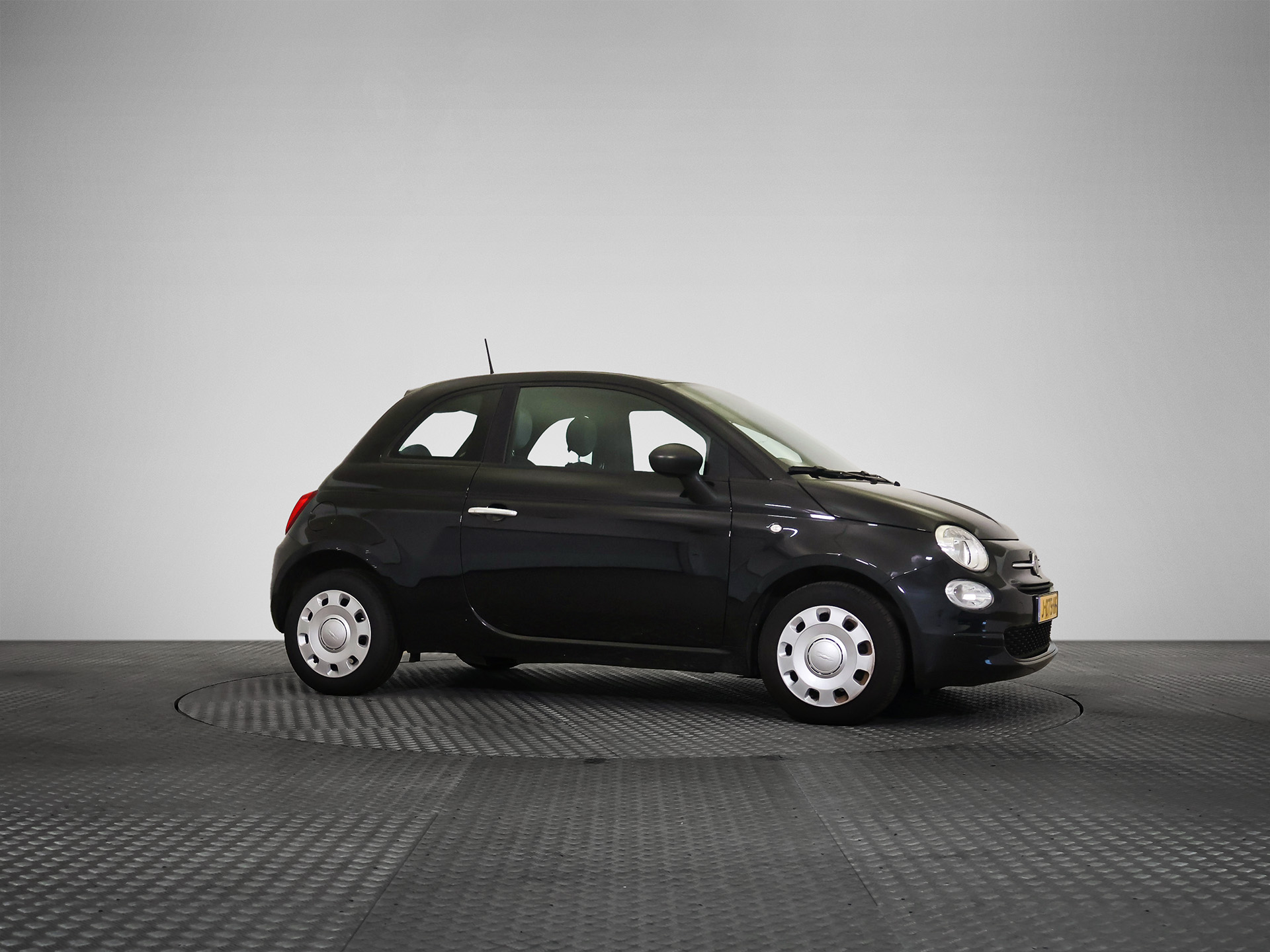Fiat 500 1.0 Pop - Petrol - Manual - 69 hp - 78.404 km
