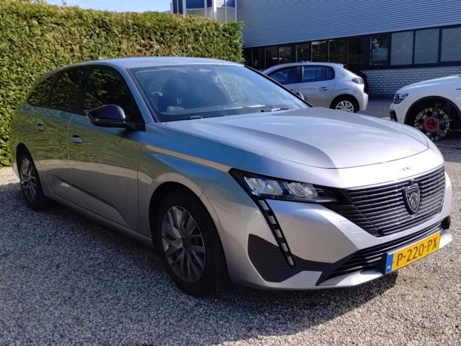 Peugeot 308 SW 1.2i Active Pack - Petrol - Manual - 110 hp - 131.878 km
