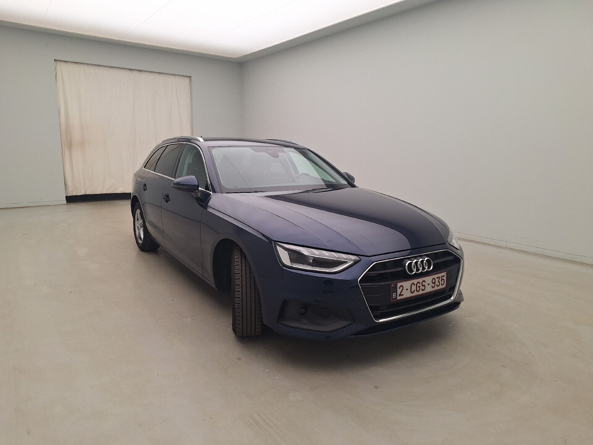 Audi A4 Avant 30 TDI Attraction - Diesel - Automatic - 136 hp - 53.608 km