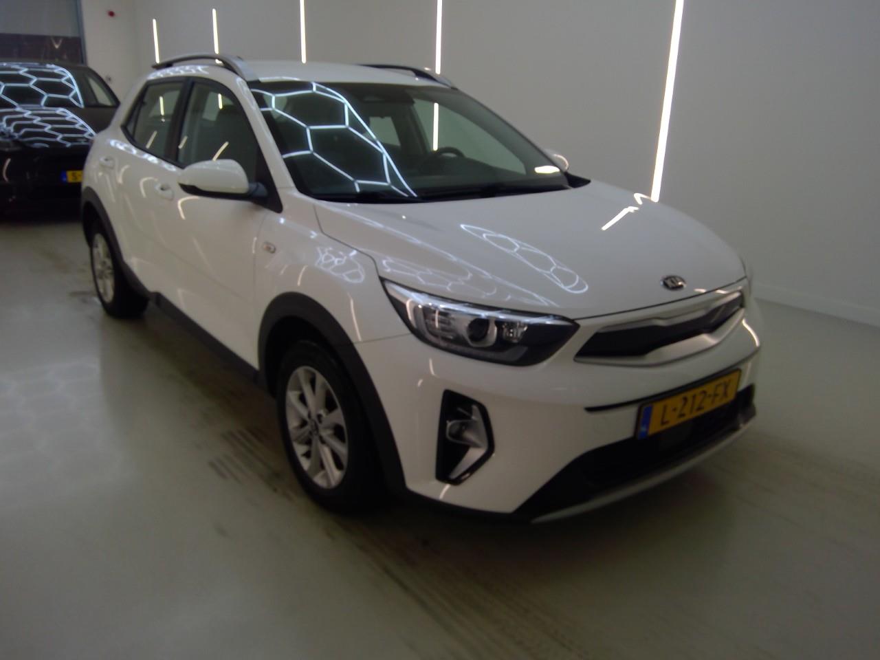Kia Stonic 1.0 T-GDI DynamicLine - Petrol - Manual - 99 hp - 63.840 km