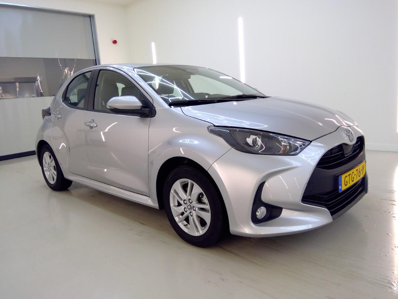 Toyota Yaris Active - Hybrid - Automatic - 92 hp - 33.097 km