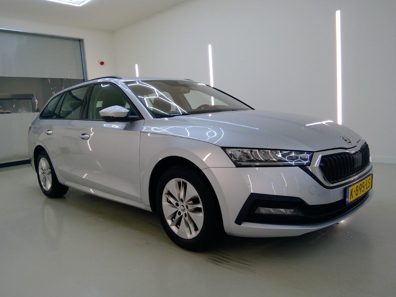 Skoda Octavia Combi 1.0 TSI Business - Petrol - Automatic - 110 hp - 142.892 km