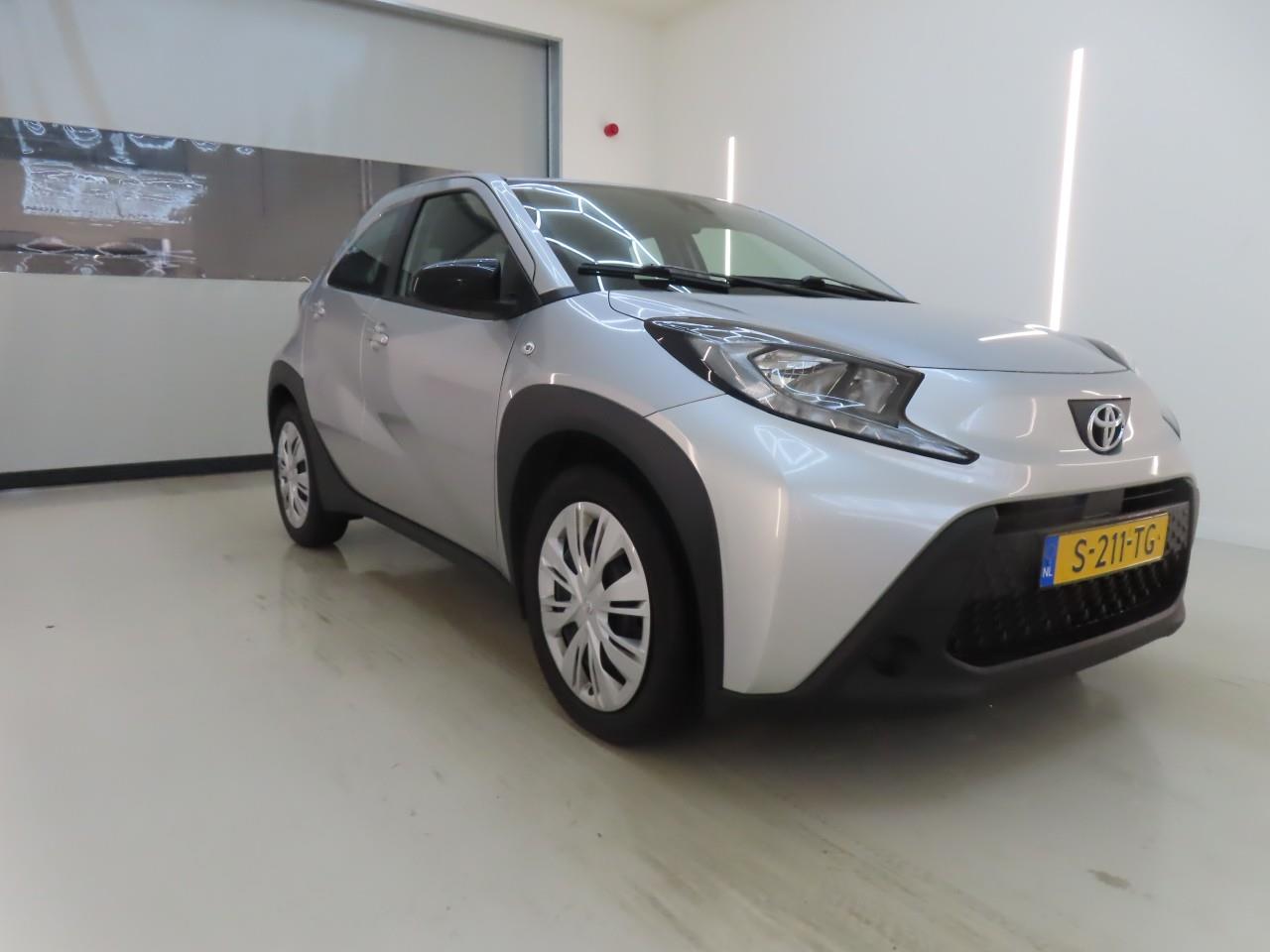 Toyota Aygo X 1.0 VVT-i Play - Petrol - Manual - 72 hp - 70.455 km