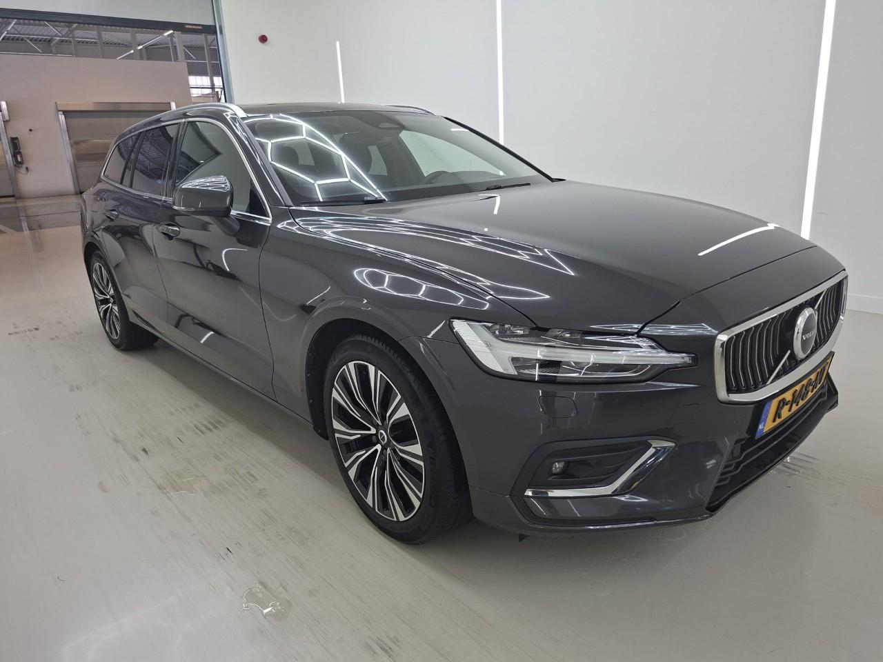 Volvo V60 B4 Ultimate Bright - Petrol - Automatic - 197 hp - 94.639 km