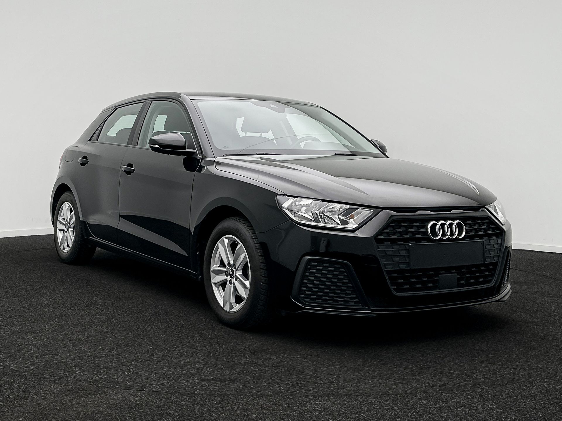 Audi A1 Sportback 25 TFSI Business - Petrol - Automatic - 95 hp - 90.742 km