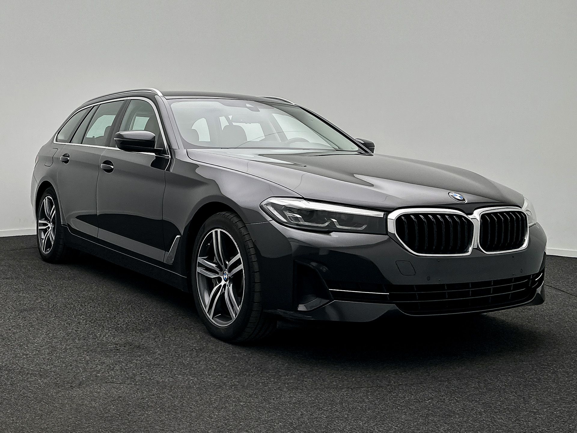 BMW 5 Series Touring 530e Lounge - Hybrid - Automatic - 184 hp - 147.598 km
