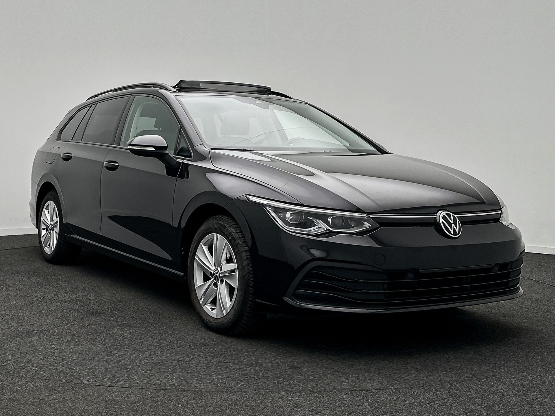 Volkswagen Golf Variant 1.0 TSI Life - Petrol - Automatic - 110 hp - 159.708 km