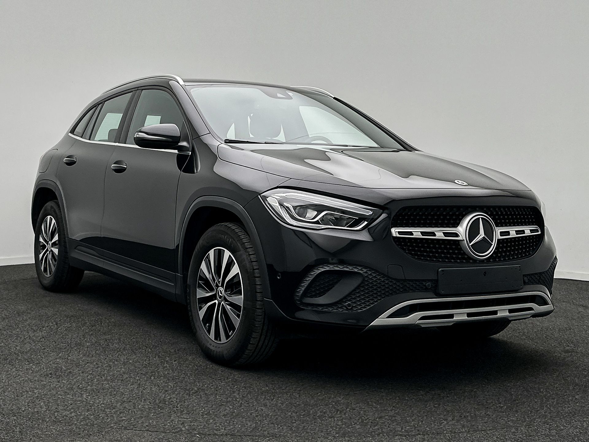 Mercedes-Benz GLA 250e Business Solution - Hybrid - Automatic - 160 hp - 81.390 km