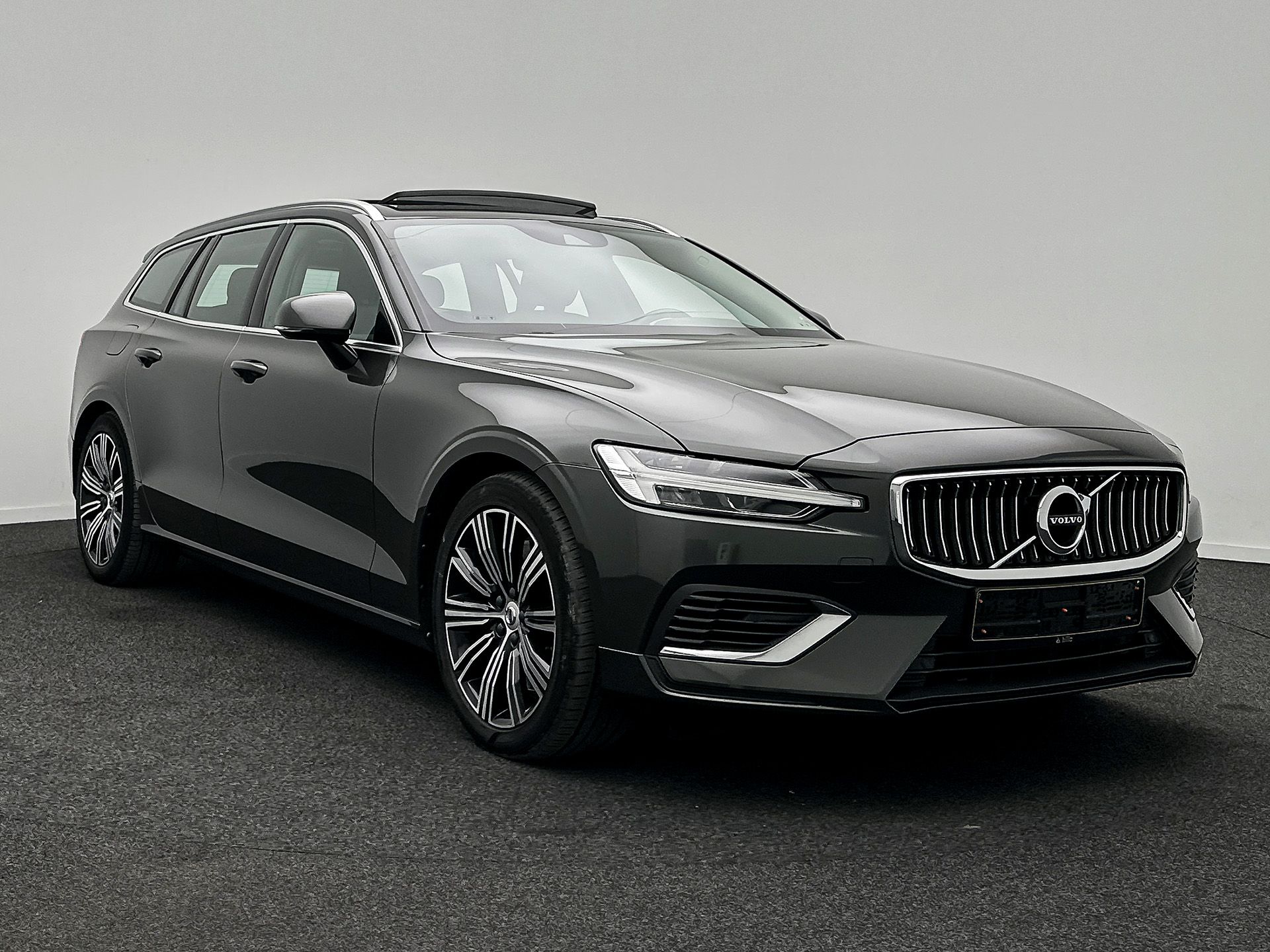 Volvo V60 T6 Inscription Expression - AWD - Hybrid - Automatic - 253 hp - 174.213 km