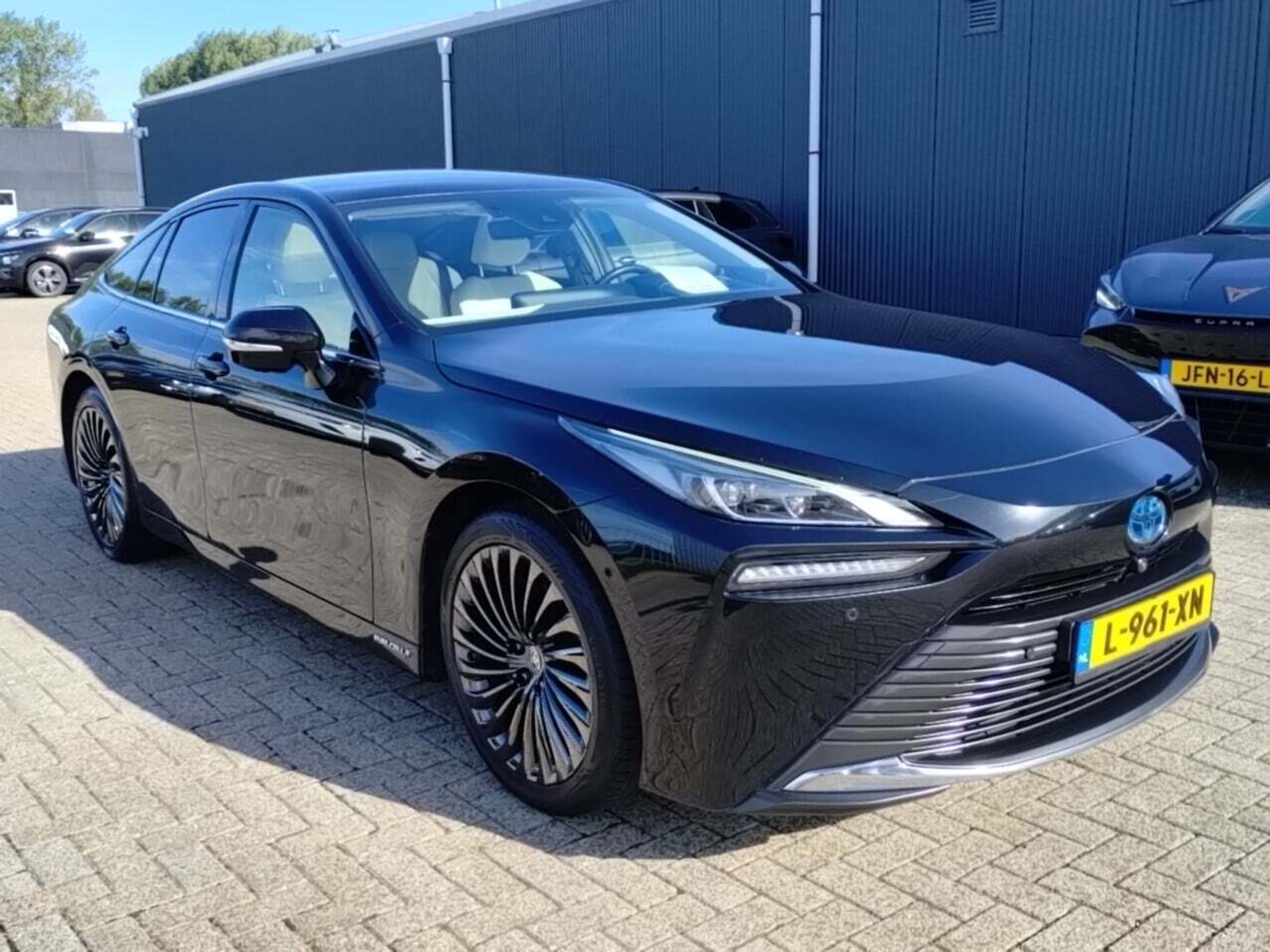 Toyota Mirai FCEV - Hydrogen - Automatic - 182 hp - 132.130 km