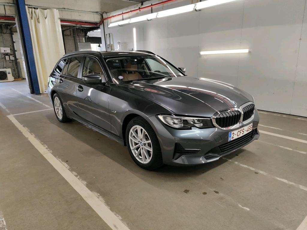 BMW 3 Series Touring 320e Business Design - Hybrid - Automatic - 163 hp - 102.155 km