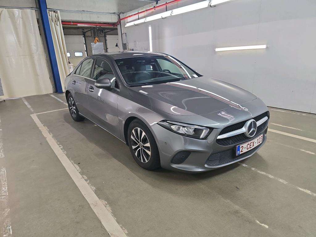 Mercedes-Benz A 200d Business Line - Diesel - Automatic - 150 hp - 31.587 km