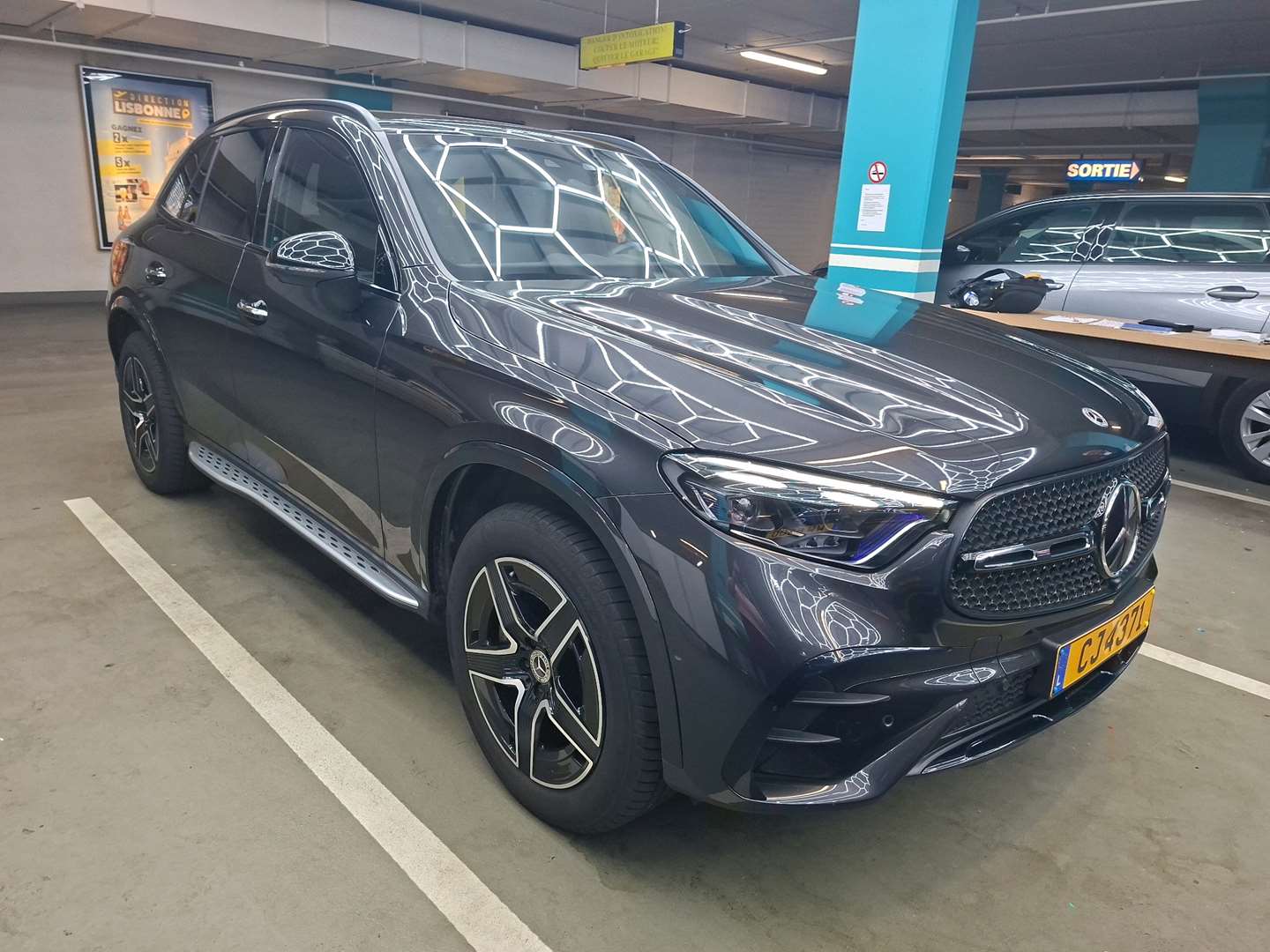 Mercedes-Benz GLC 400e AMG Line - 4-Matic - Hybrid - Automatic - 252 hp - 81.380 km