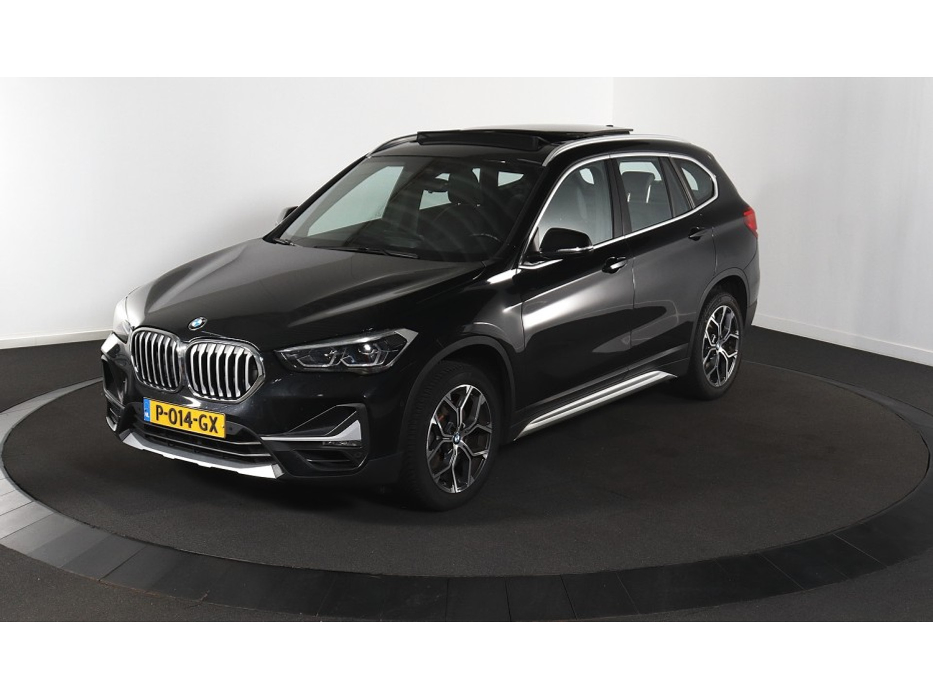 BMW X1 20i Business - Petrol - Automatic - 178 hp - 121.683 km
