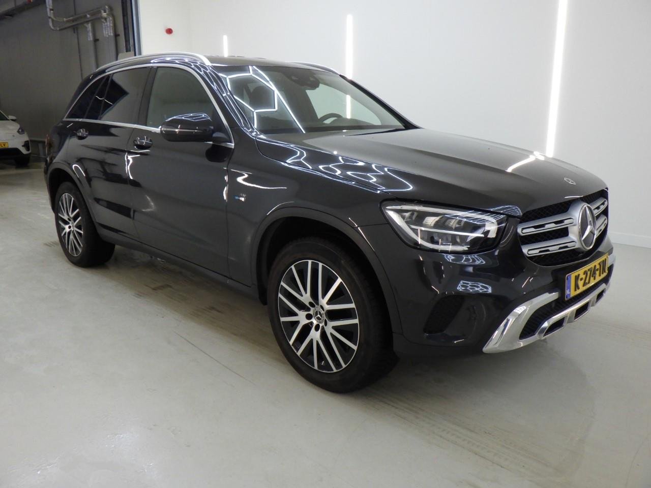 Mercedes-Benz GLC 300e Luxury - 4-Matic - Hybrid - Automatic - 211 hp - 186.921 km