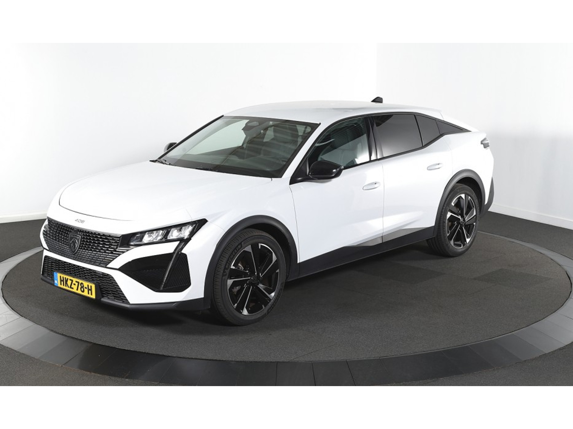 Peugeot 408 1.2 Allure - Hybrid - Automatic - 136 hp - 51.270 km