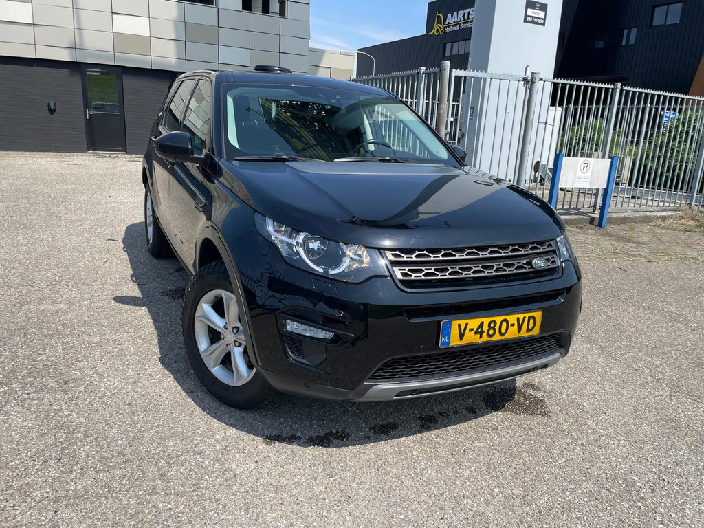 Land Rover Discovery Sport 2.0 TD4 SE - Diesel - Automatic - 150 hp - 196.220 km