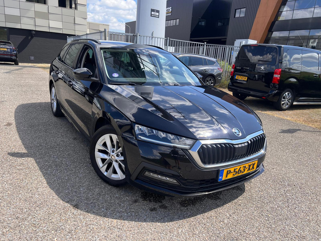 Skoda Octavia Combi 1.5 TSI Business - Petrol - Automatic - 150 hp - 102.129 km