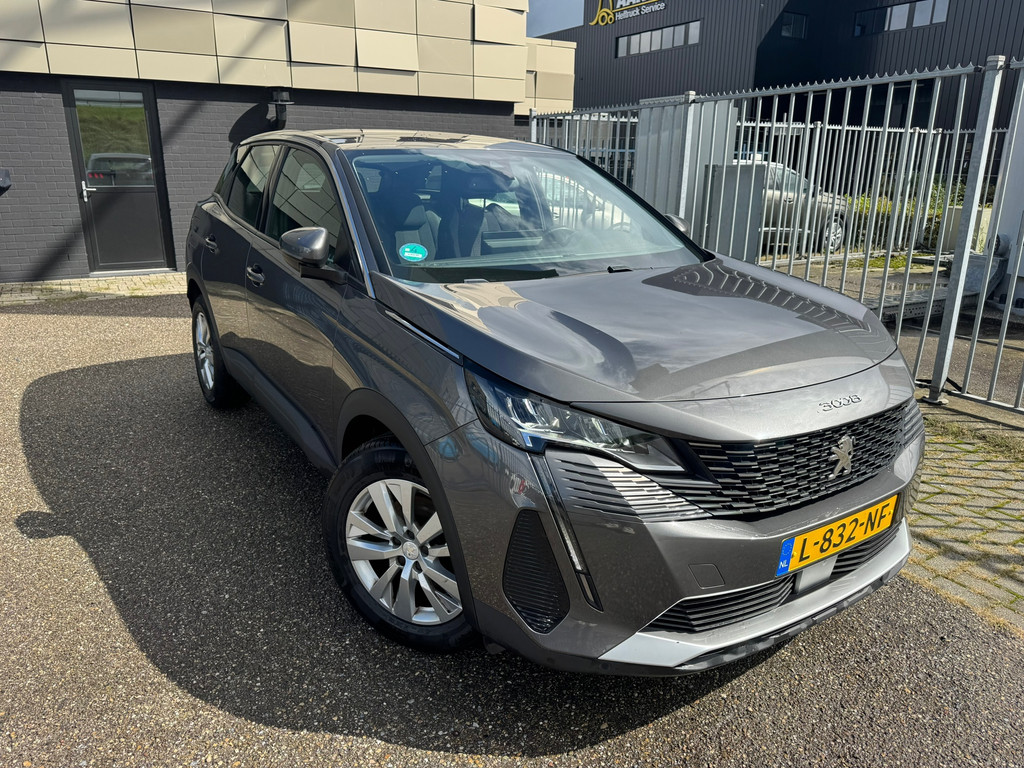 Peugeot 3008 1.2i Active - Petrol - Manual - 131 hp - 86.345 km