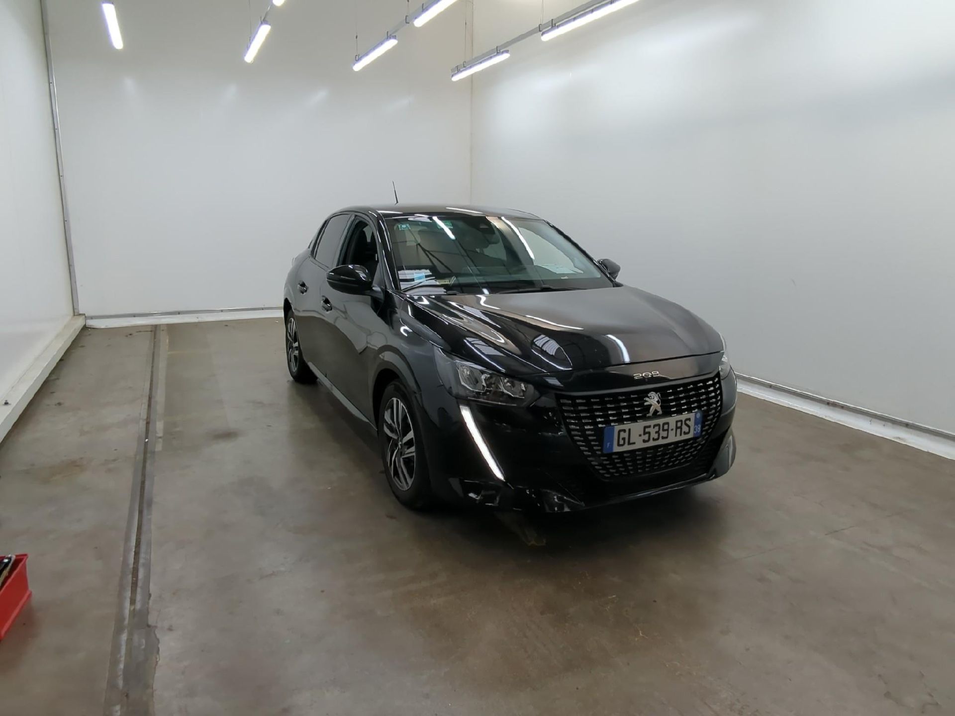 Peugeot 208 Allure - Petrol - Manual - 100 hp - 76.329 km