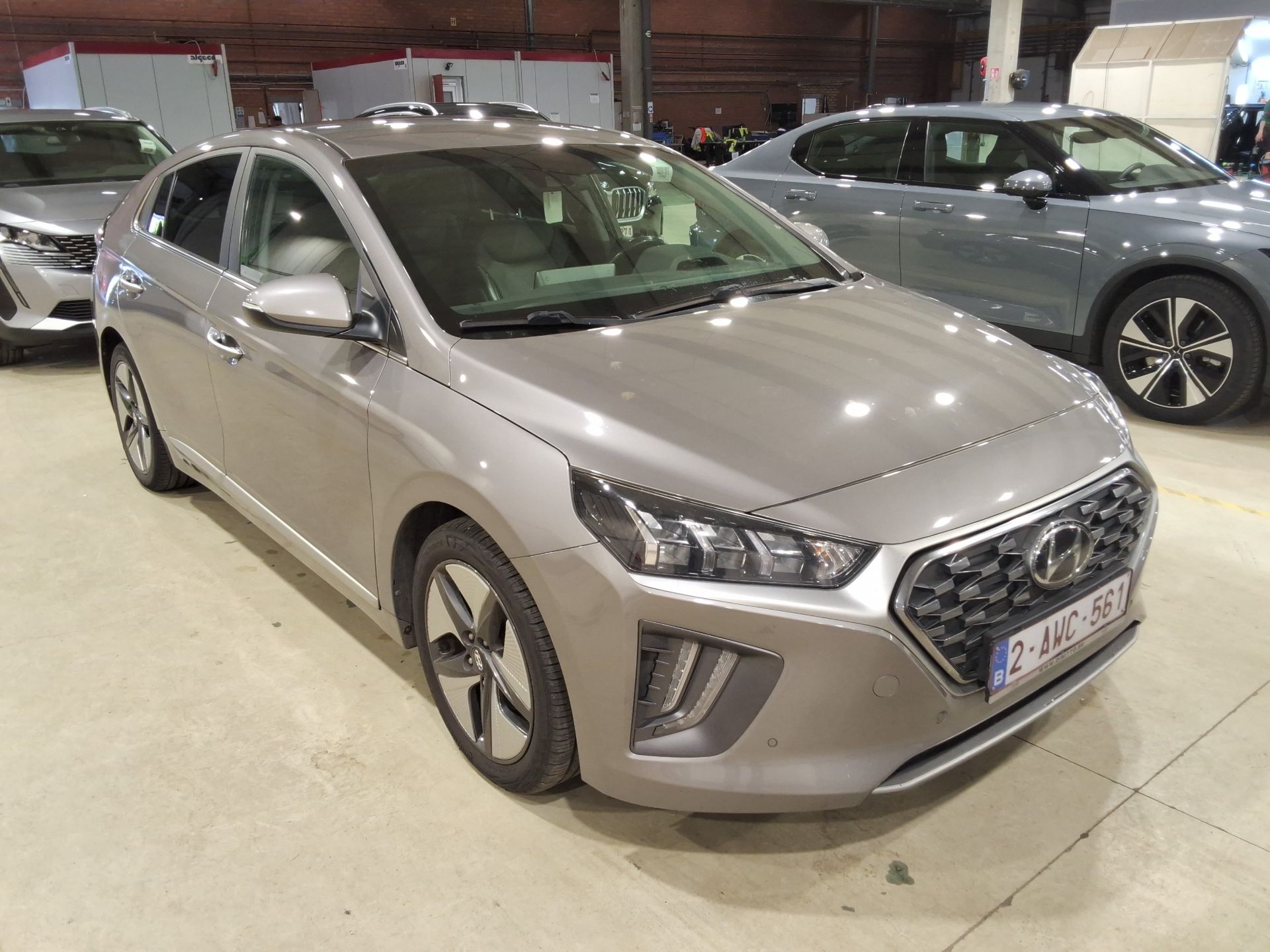 Hyundai Ioniq 1.6 GDI - Hybrid - Automatic - 105 hp - 189.056 km
