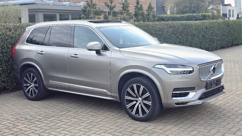 Volvo XC90 T8 Plus Bright - Hybrid - Automatic - 310 hp - 141.622 km