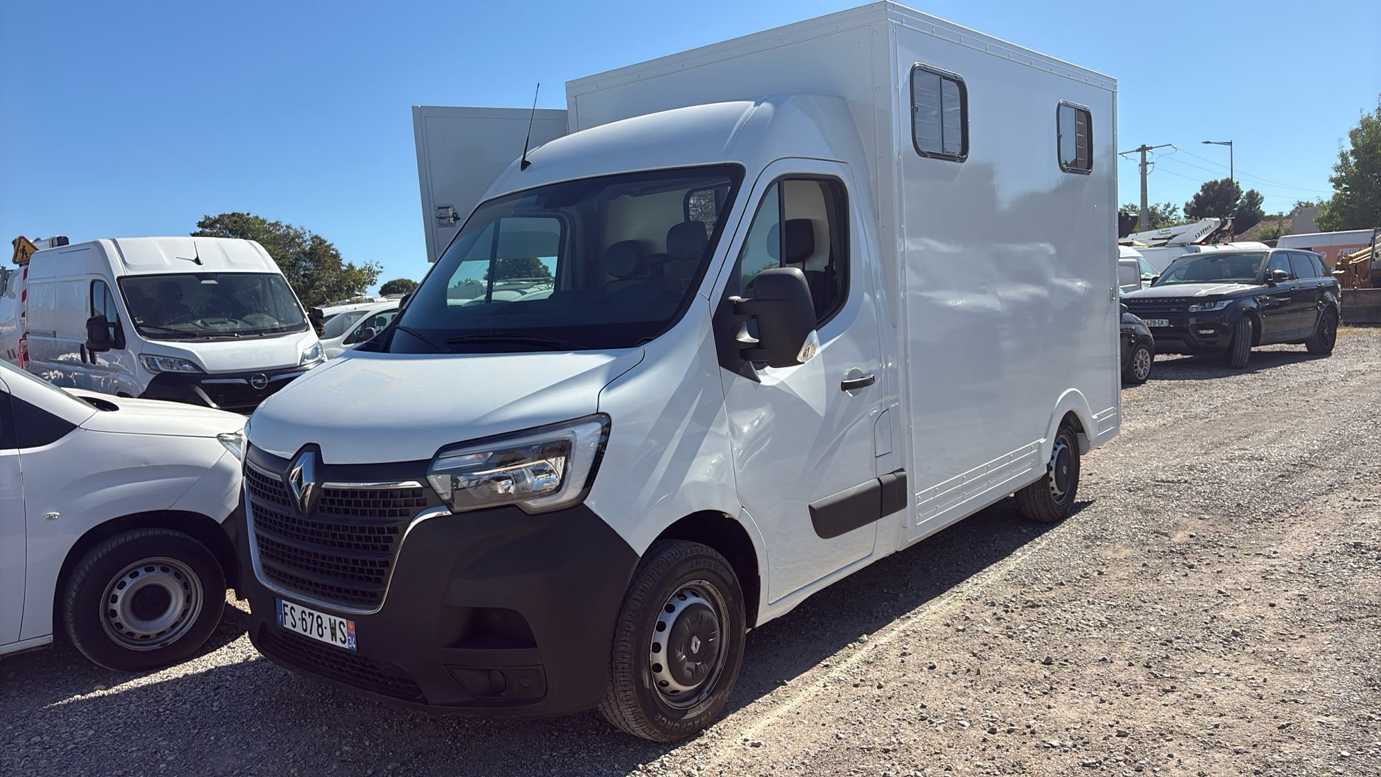 Renault Master box 2.3 DCI Business - Diesel - Manual - 145 hp - 195.640 km
