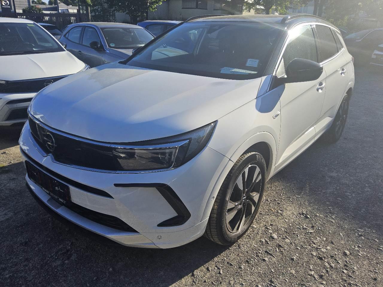 Opel Grandland 1.6 Elegance - Hybrid - Automatic - 181 hp - 42.793 km