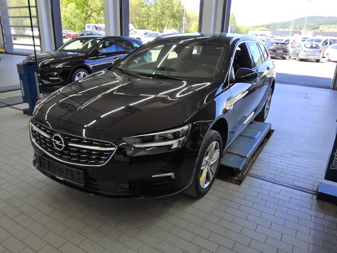 Opel Insignia Sports Tourer 2.0 Elegance - Diesel - Automatic - 174 hp - 70.720 km