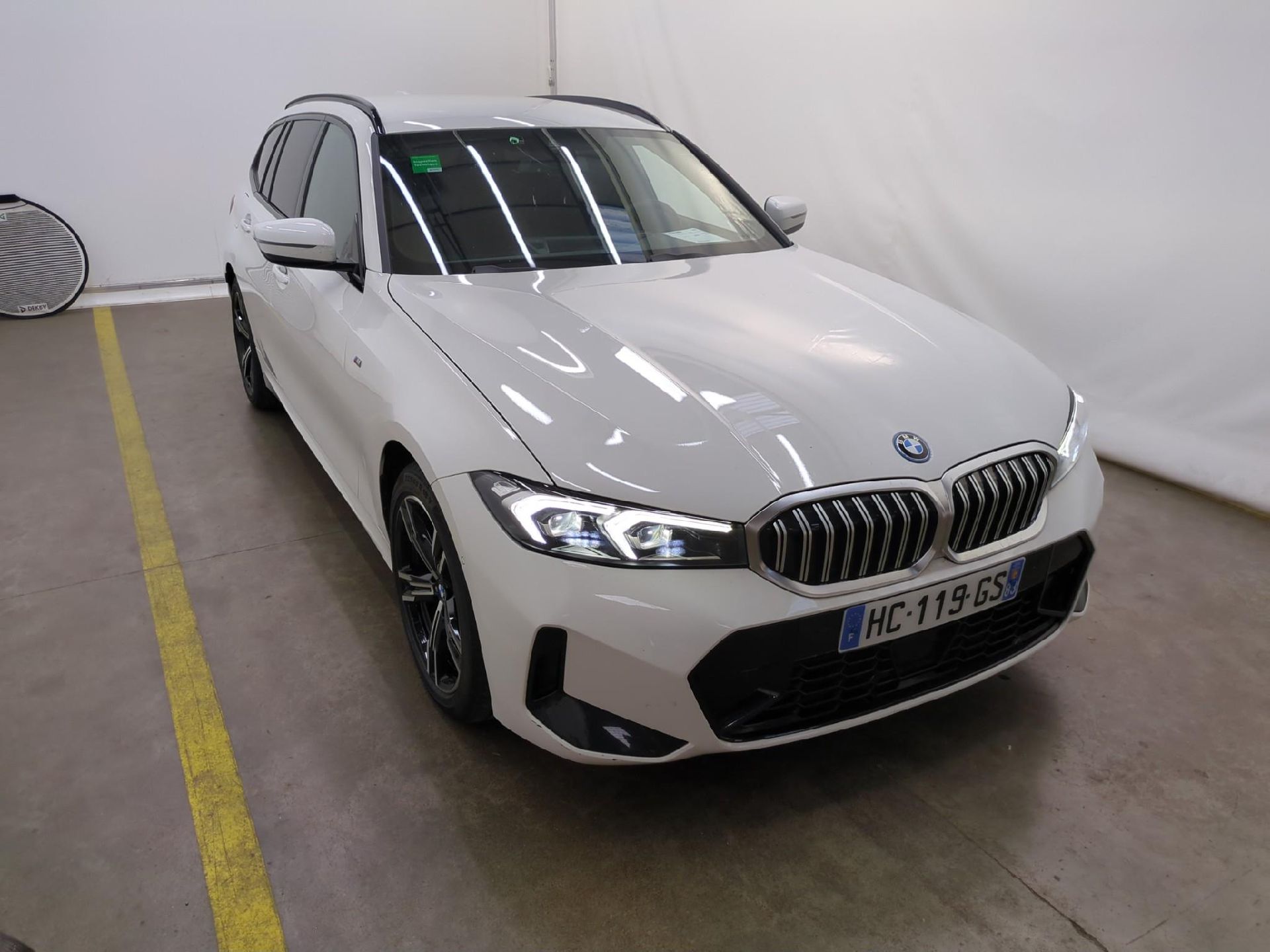 BMW 3 Series Touring 330e M Sport - Hybrid - Automatic - 184 hp - 60.476 km