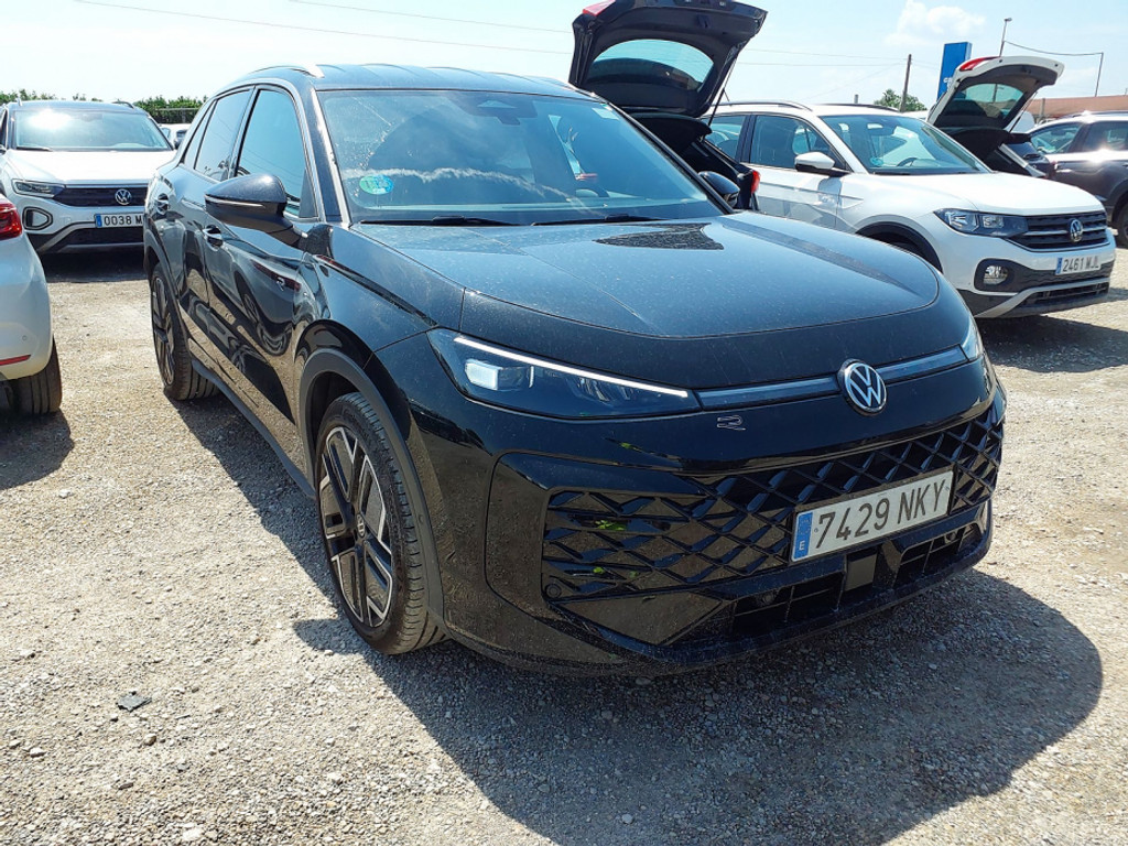 Volkswagen T-ROC 1.5 eTSI R-Line - Petrol - Automatic - 150 hp - 17.945 km