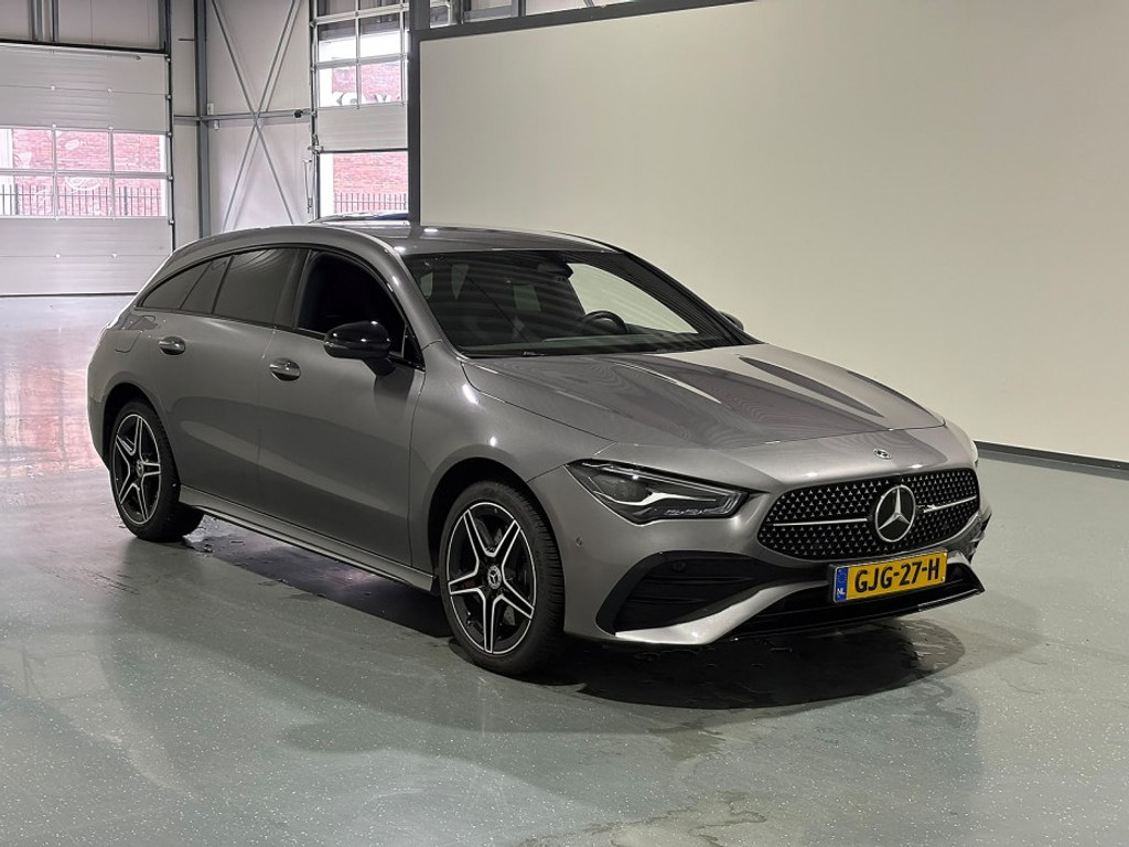 Mercedes-Benz CLA Shooting Brake 250e AMG Line - Hybrid - Automatic - 163 hp - 57.341 km