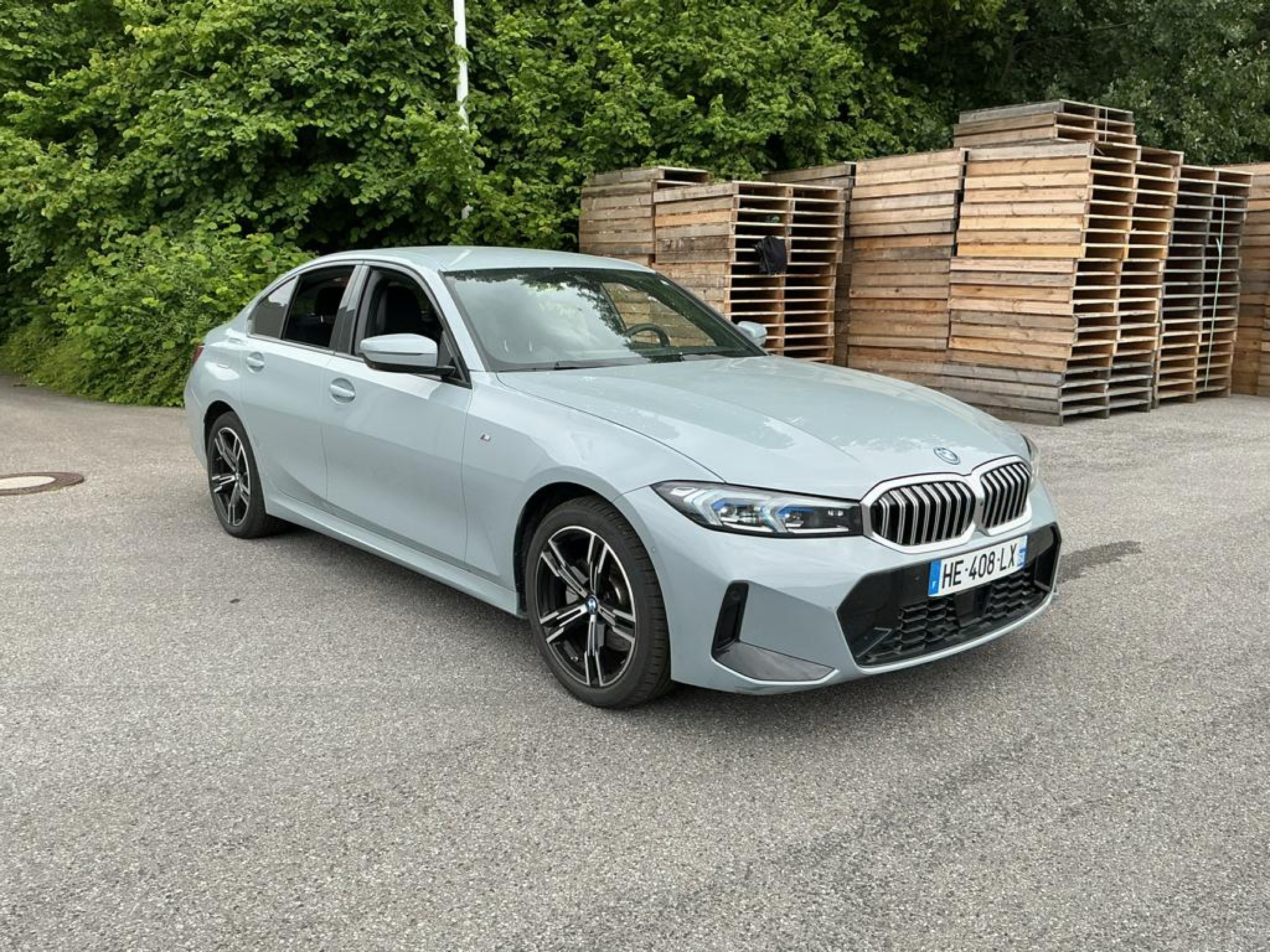 BMW 3 Series 330e M Sport - xDrive - Hybrid - Automatic - 184 hp - 18.757 km