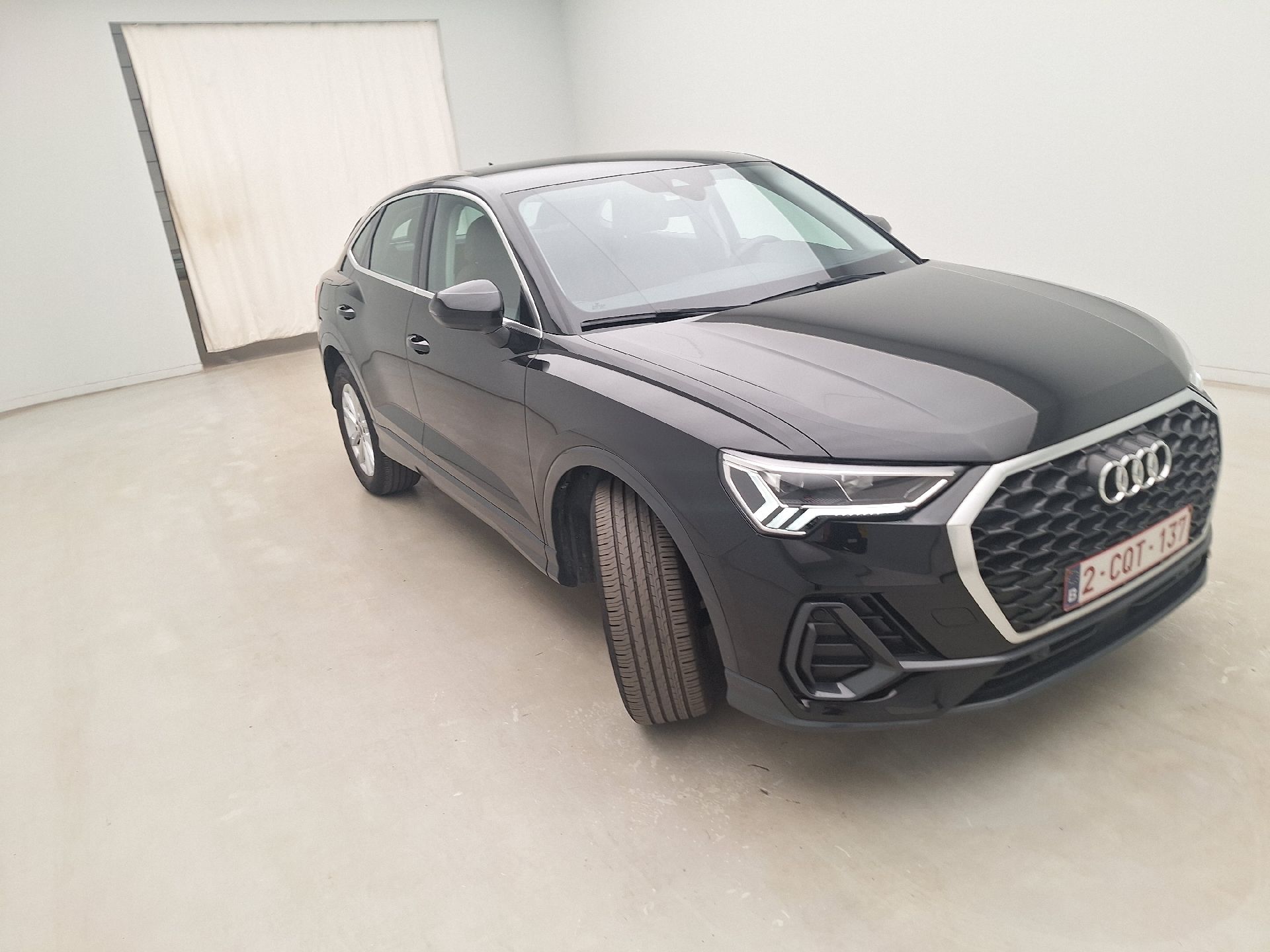 Audi Q3 Sportback 45 TFSIe Attraction - Hybrid - Automatic - 150 hp - 31.271 km