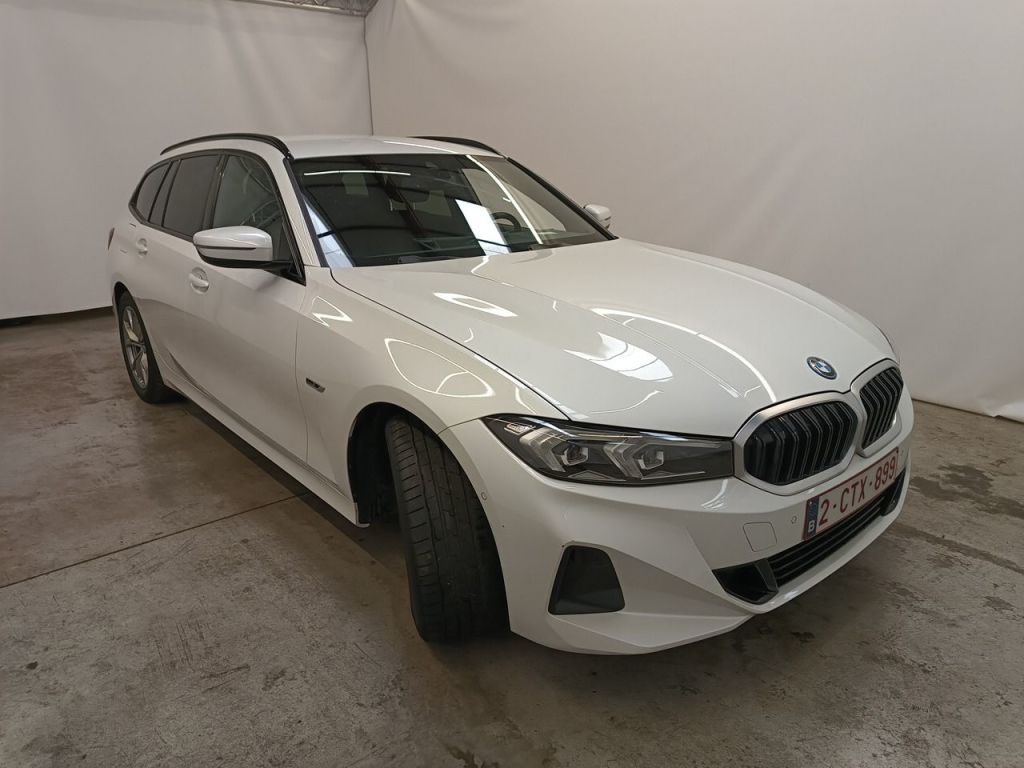 BMW 3 Series Touring 320e - Hybrid - Automatic - 163 hp - 54.078 km