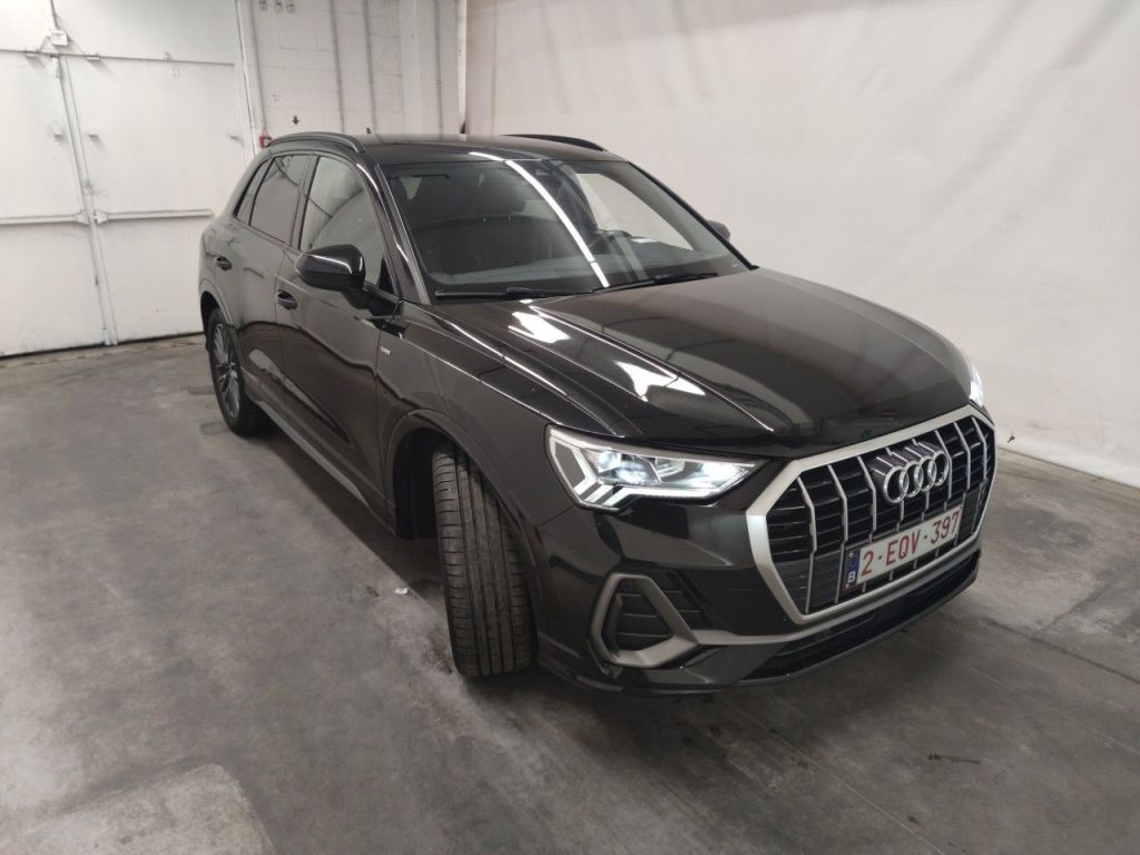 Audi Q3 35 TFSI S Line - Petrol - Automatic - 150 hp - 158.732 km