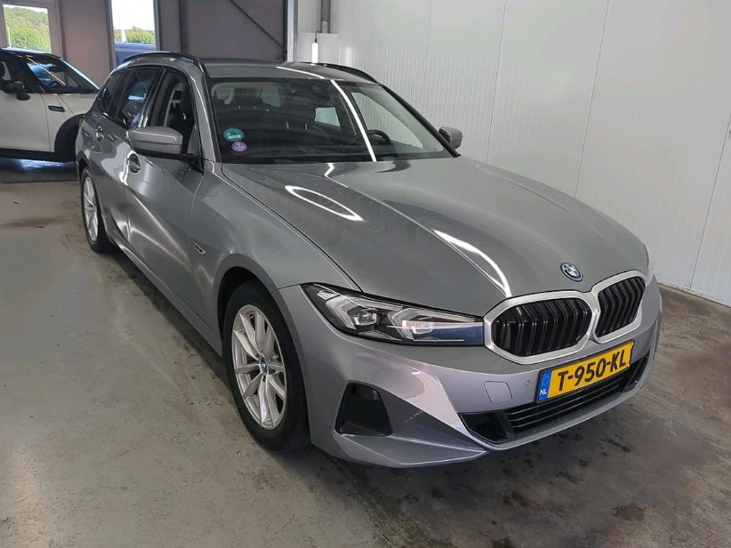 BMW 3 Series Touring 320e - Hybrid - Automatic - 163 hp - 104.160 km