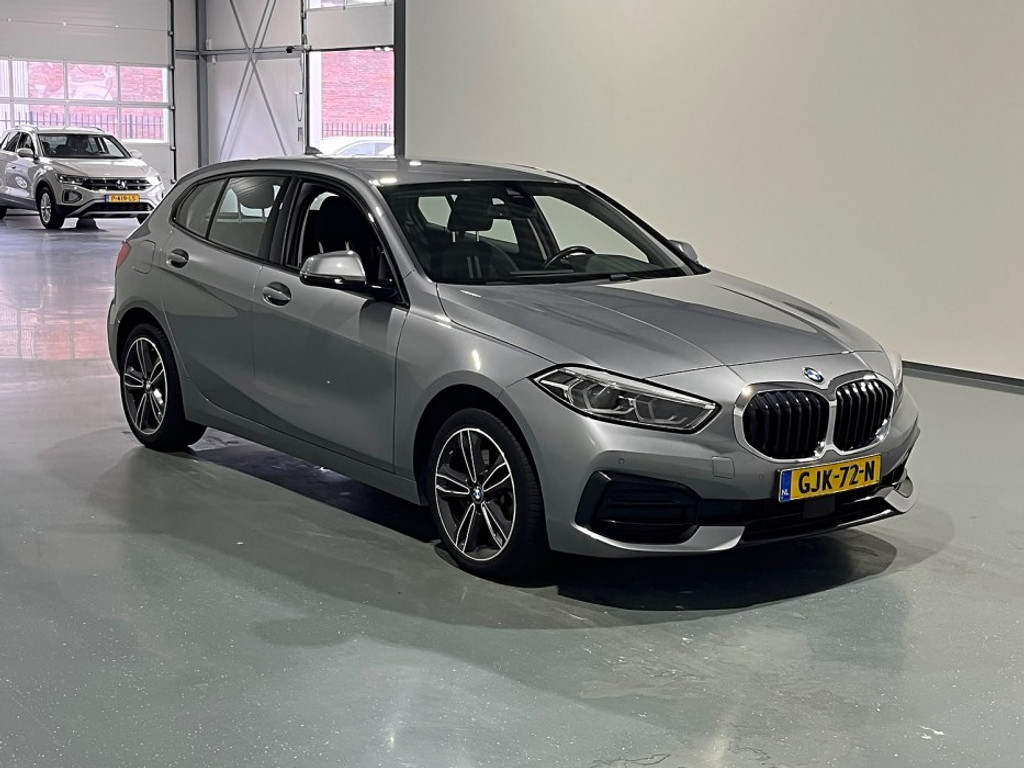 BMW 1 Series 118i - Petrol - Automatic - 136 hp - 93.066 km