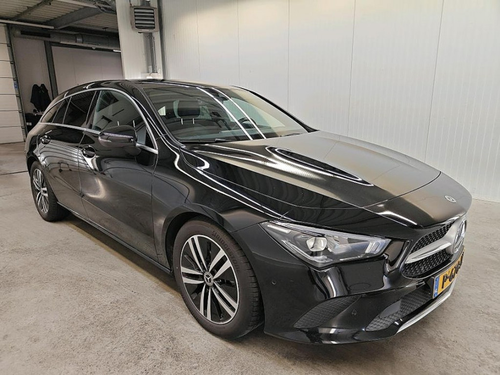 Mercedes-Benz CLA Shooting Brake 180 Business Solution - Petrol - Automatic - 136 hp - 165.407 km
